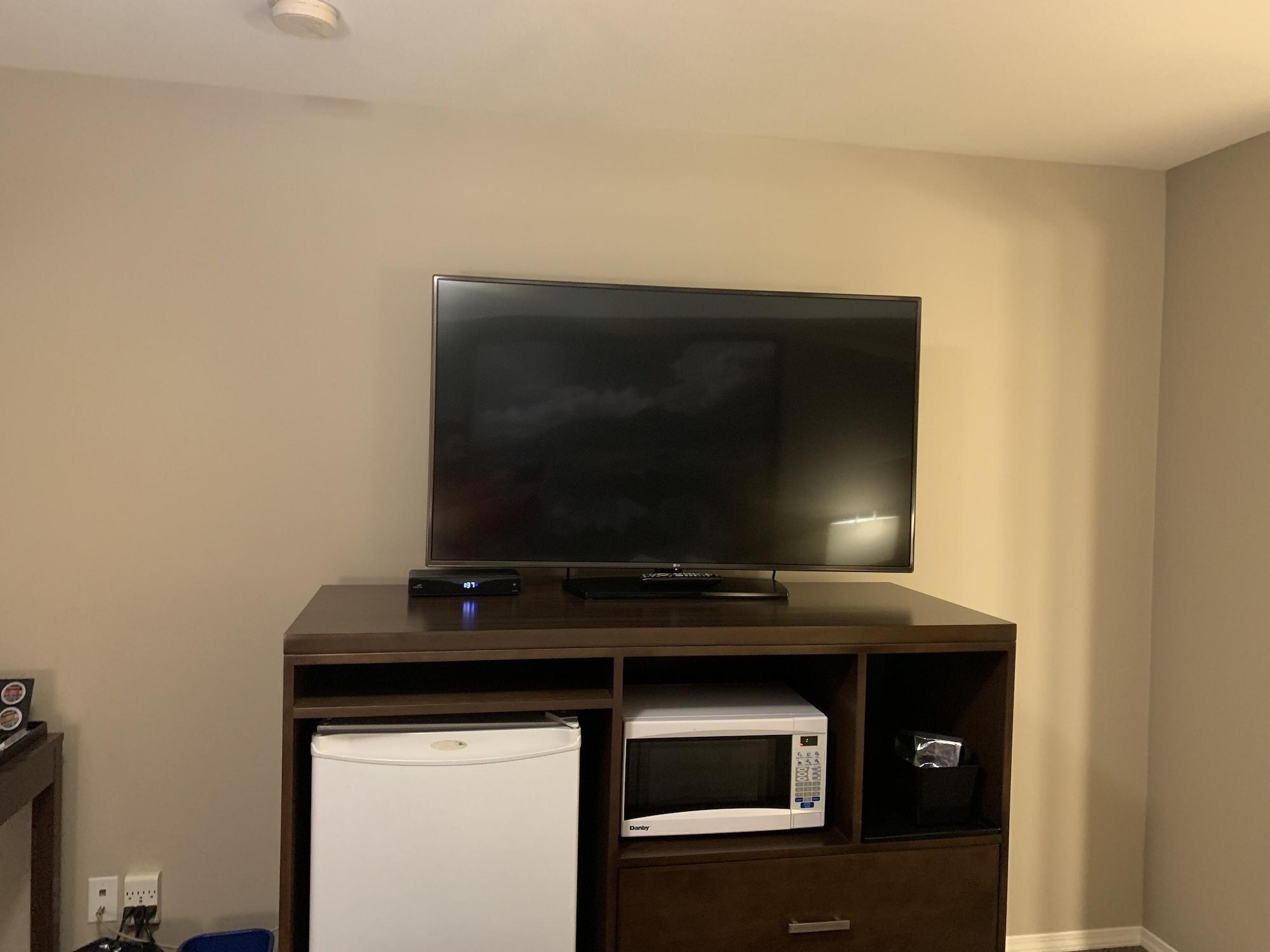 Super 8 By Wyndham Courtenay Ngoại thất bức ảnh